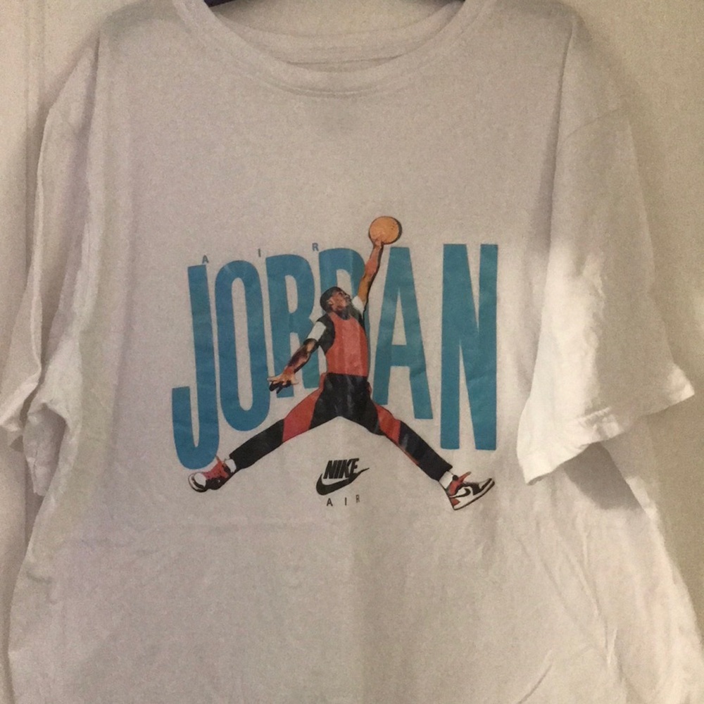 Men’s Jordan shirt